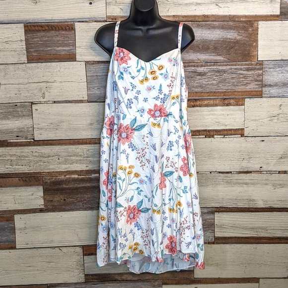 Old Navy Dresses & Skirts - Old Navy White Floral Sundress sz XL/ TG Old Navy Dresses & Skirts - Old Navy White Floral Sundress sz XL/ TG